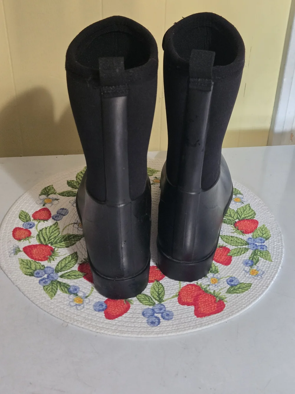 Water-Resistant Black Mid-Calf Winter Rain Boots